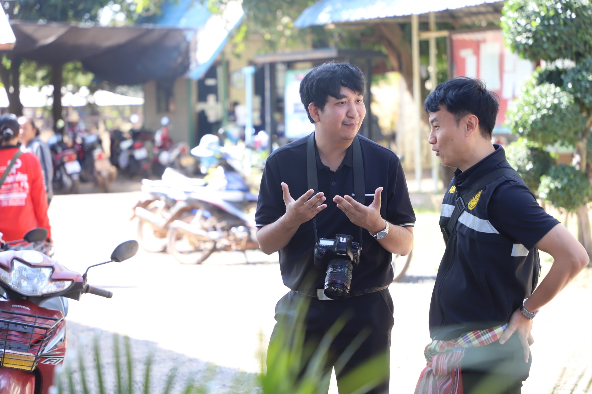 title - ชาวน้ำยืนเฮ ส.ป.ก. ขนทัพบริการถึงที่ ต.เก่าขาม ลดค่าใช้จ่าย ยื่นขอออกโฉนด - ปรึกษาปัญหากฎหมาย ครบจบในที่เดียว